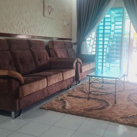Villa Anjung Klia House 31 With Neflix Banting  Exterior foto