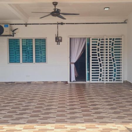 Villa Anjung Klia House 31 With Neflix Banting  Exterior foto